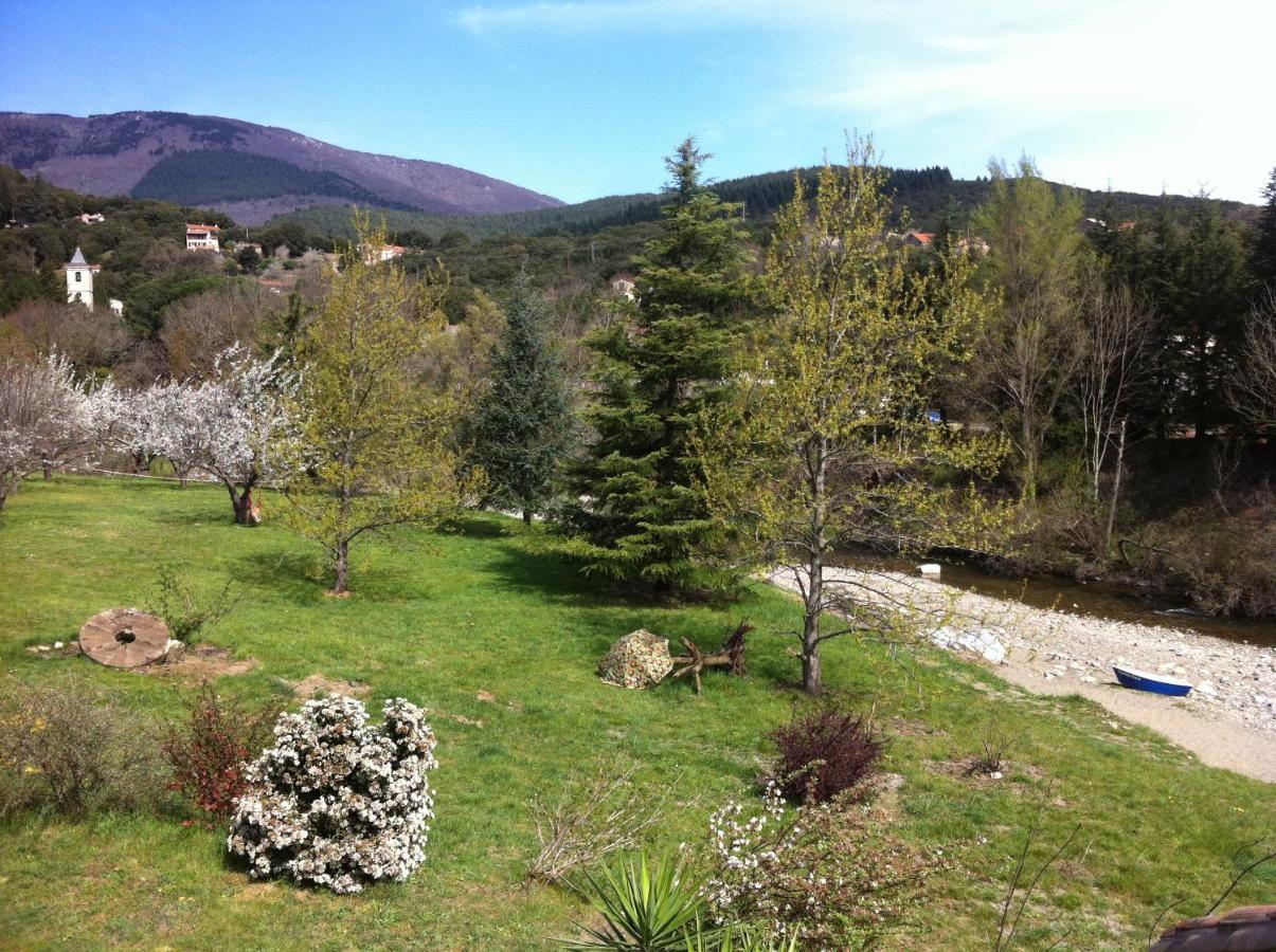 Le Moulin D'Arcas. Bed & Breakfast Premian Exterior photo