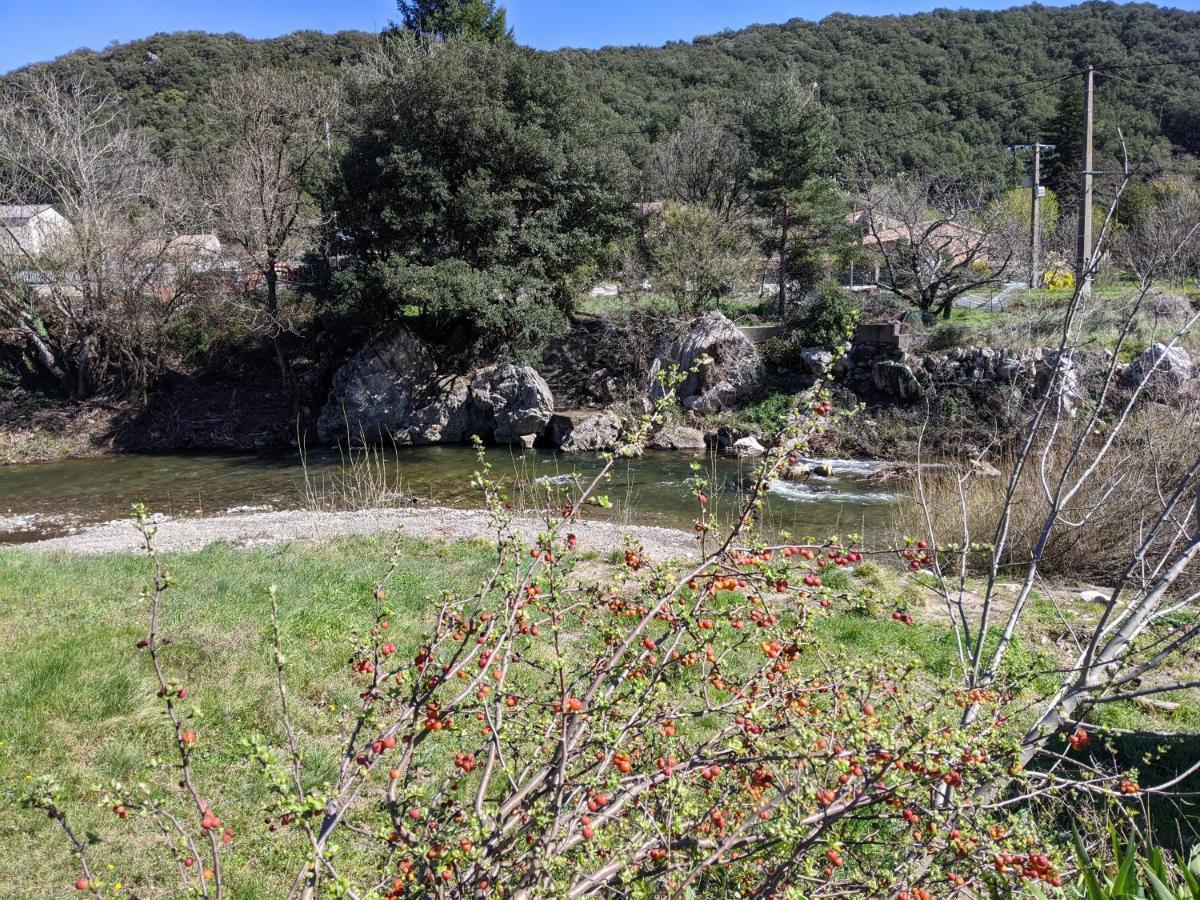Le Moulin D'Arcas. Bed & Breakfast Premian Exterior photo