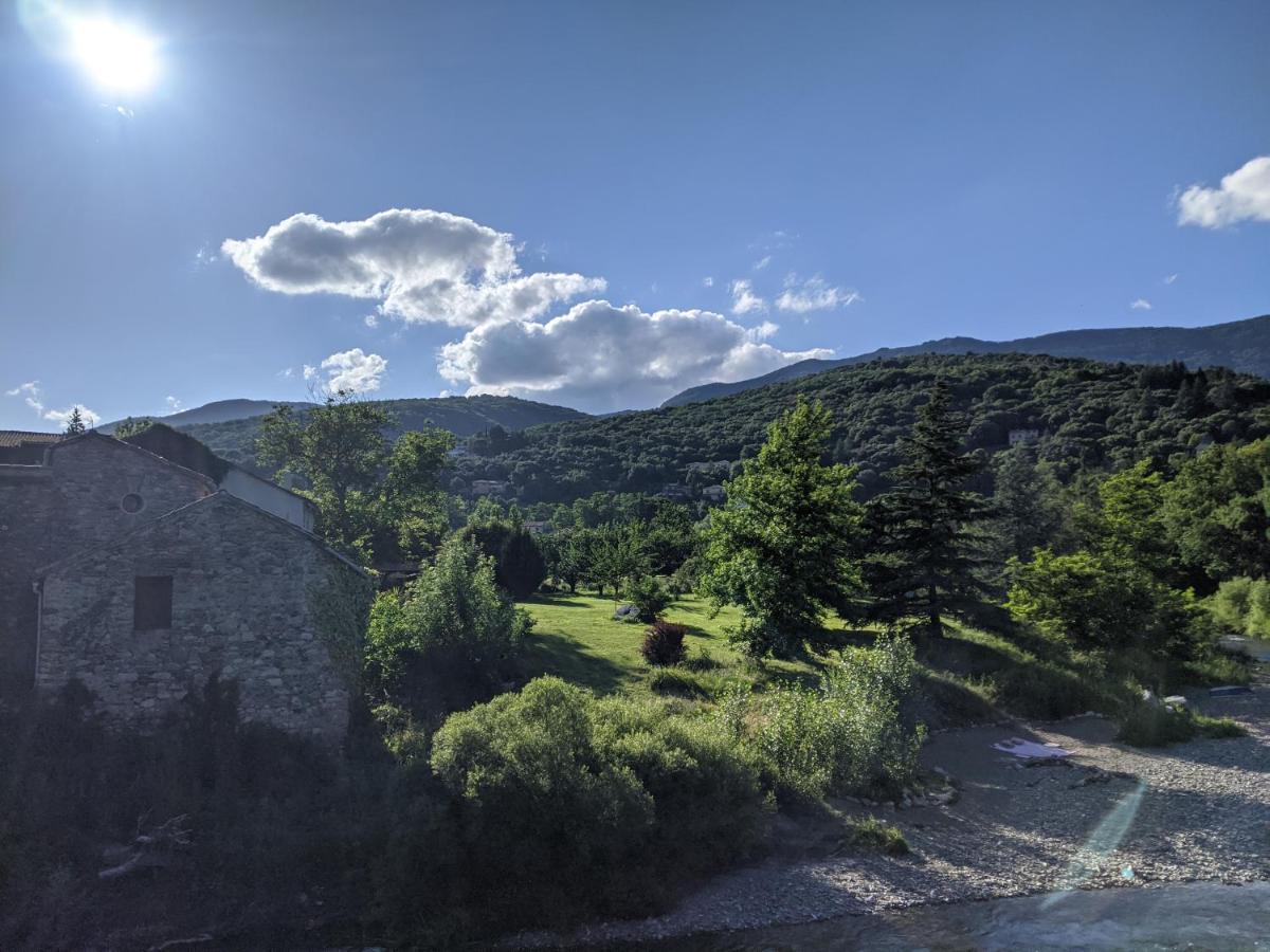 Le Moulin D'Arcas. Bed & Breakfast Premian Exterior photo