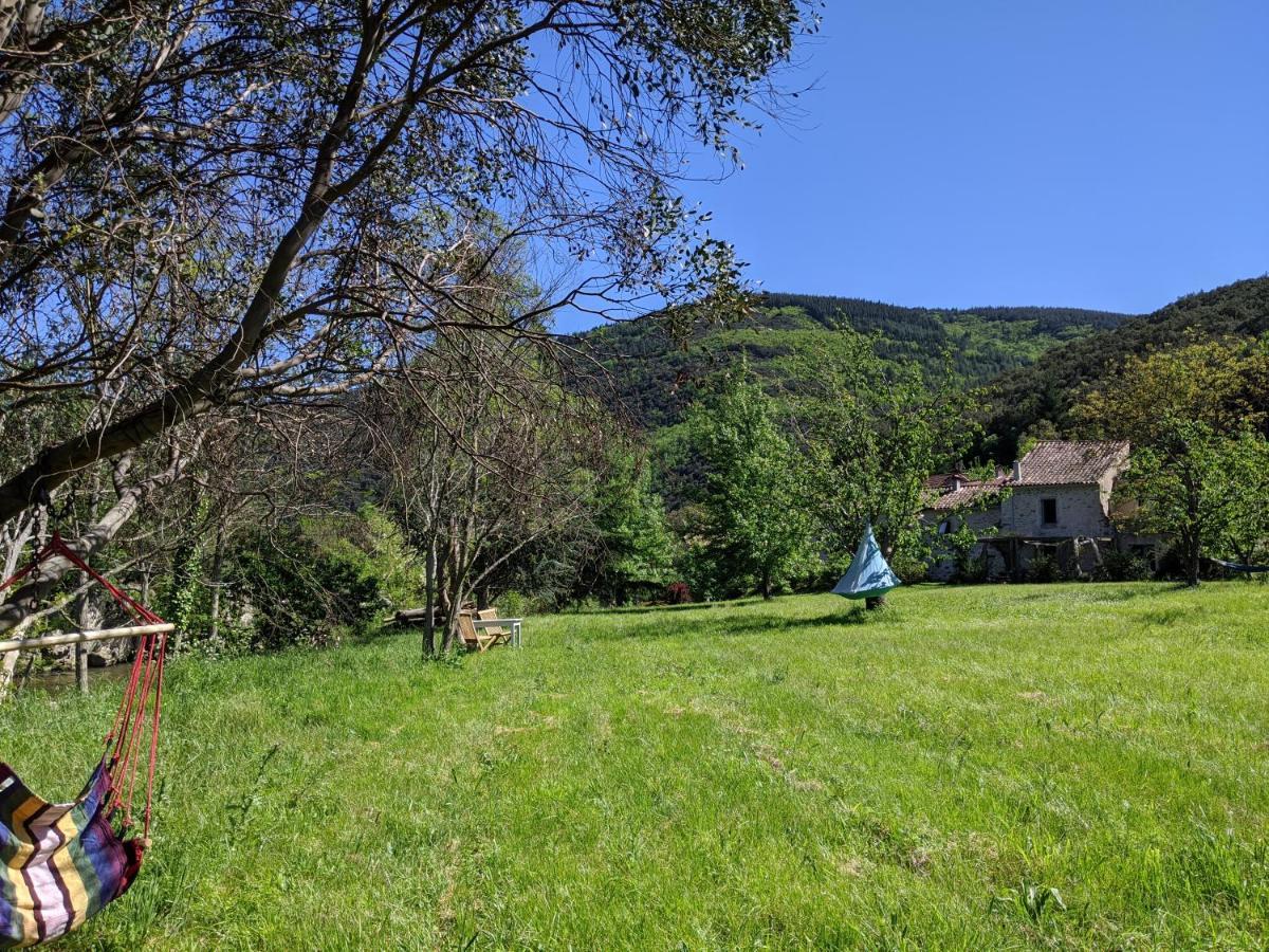 Le Moulin D'Arcas. Bed & Breakfast Premian Exterior photo