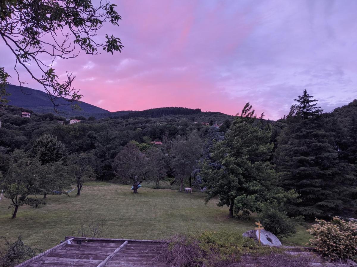 Le Moulin D'Arcas. Bed & Breakfast Premian Exterior photo