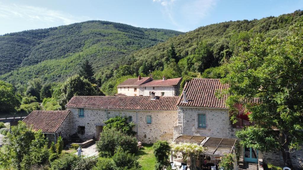 Le Moulin D'Arcas. Bed & Breakfast Premian Exterior photo