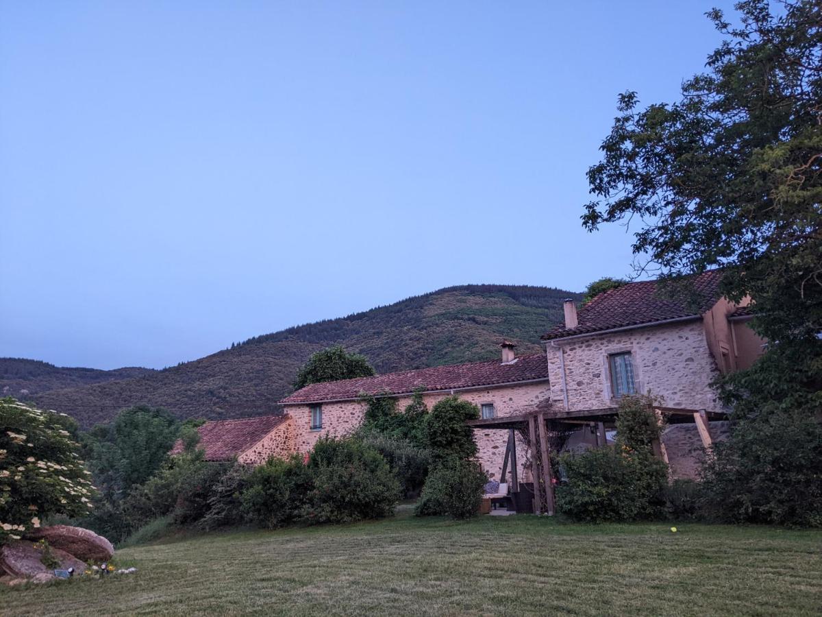 Le Moulin D'Arcas. Bed & Breakfast Premian Exterior photo